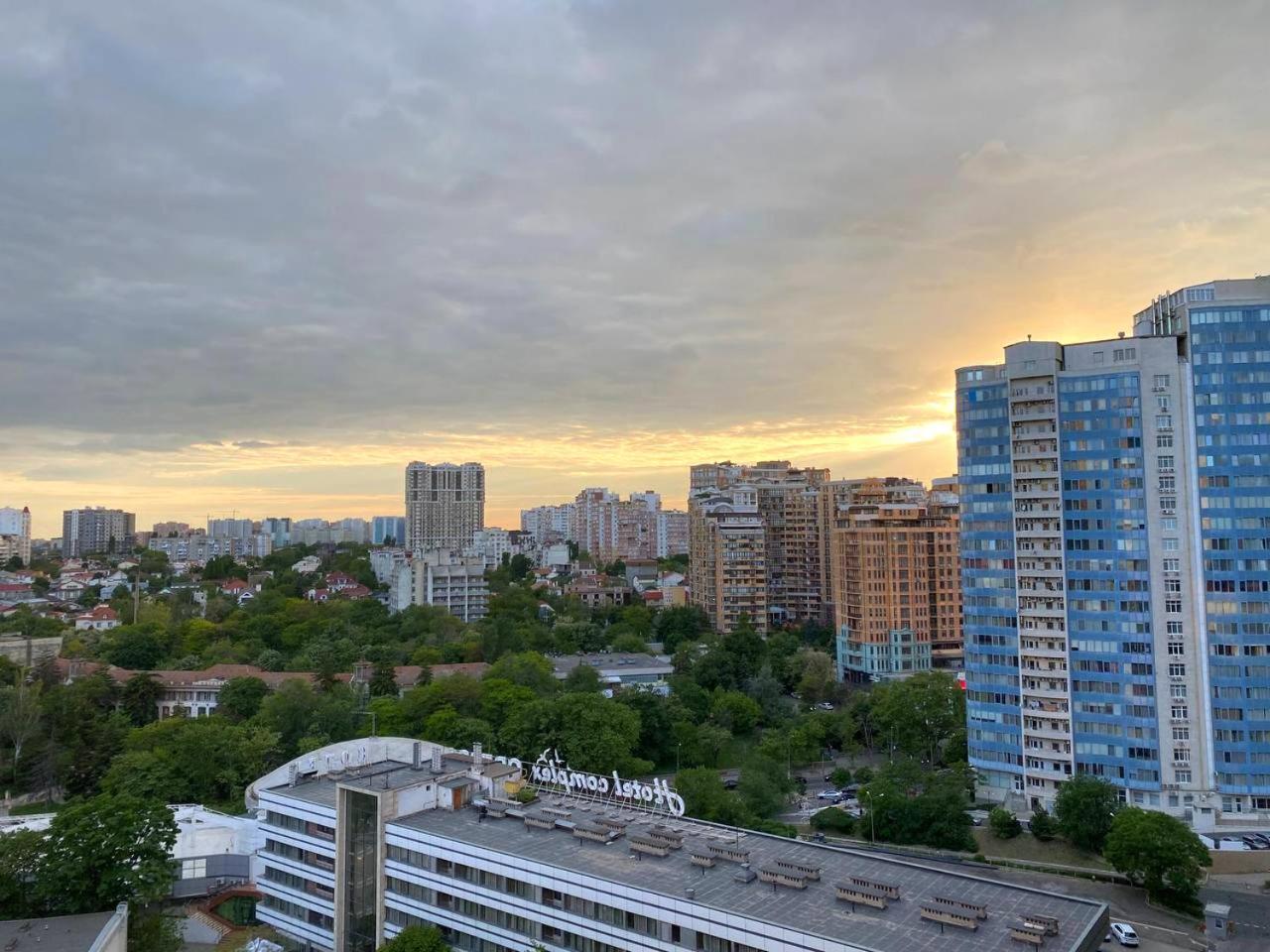 Arcadia Spacious Apartments Odessa Exterior foto